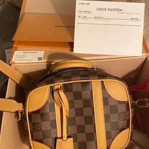 SOLD: Louis Vuitton VALISETTE SOUPLE BB